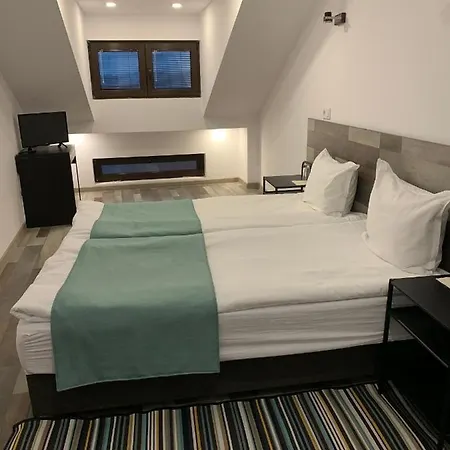 Arte & 住宿加早餐酒店 3*